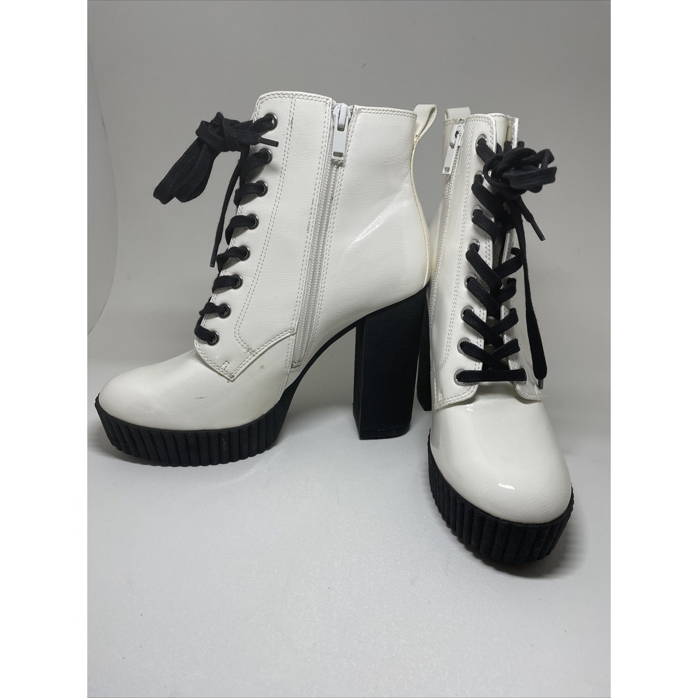 ALDO Geide White Ankle Platform Boots Heels Zip Up Almond Toes Women's Size 8
